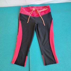 Lucy Tech Women's Capri Leggings Black Size XS